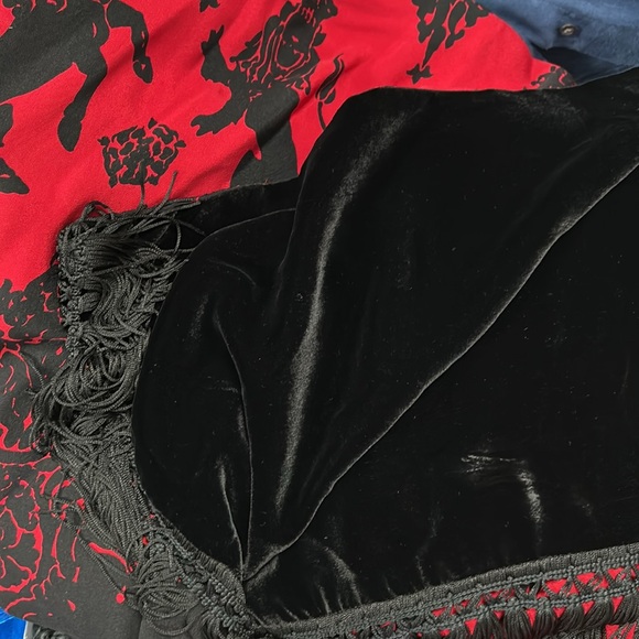 Peter Nygard Scarf Double Sided Black Velvet Red Printed Silk Fringe - Picture 15 of 16